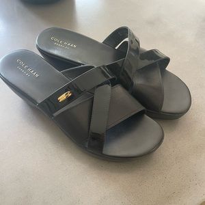 NWOT black Cole Hann sandals sz9.5